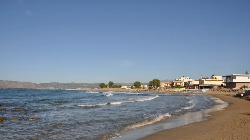 Mavros Molos beach