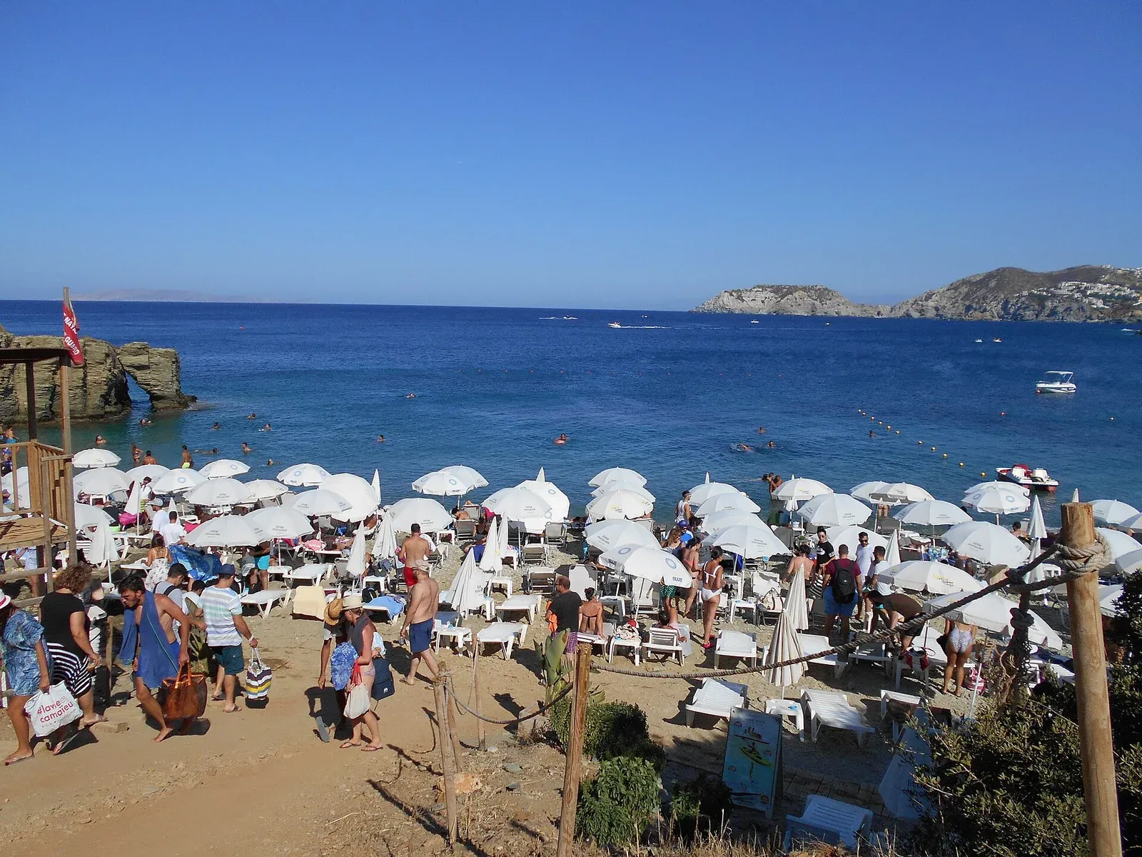 Psaromoura, another cove on the Agia Pelagia peninsula