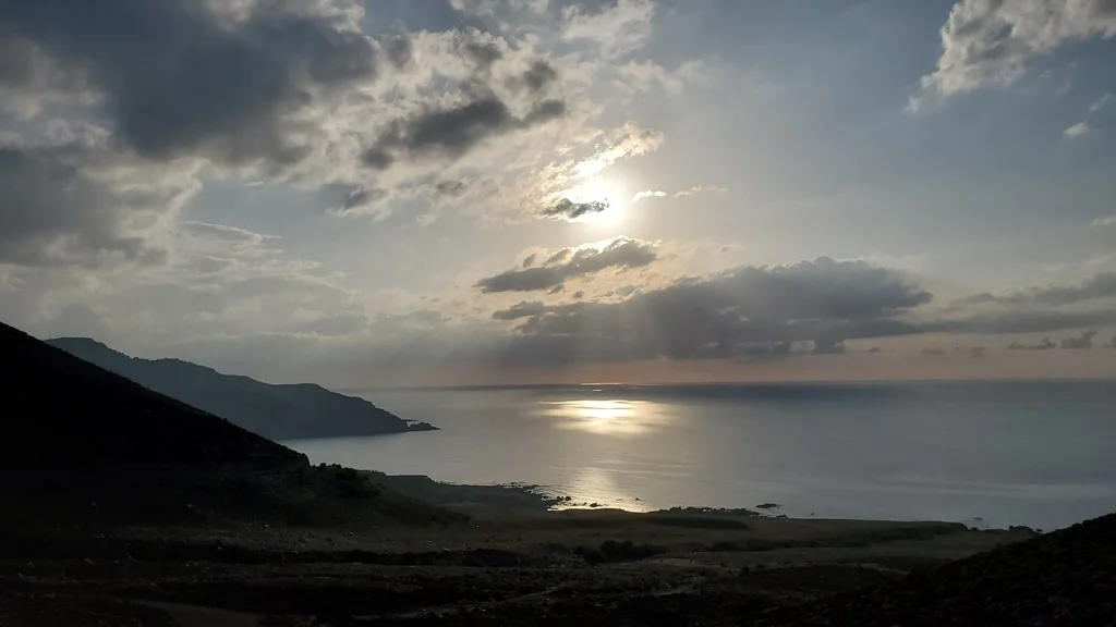 The evening sea on the road down to Sfinari